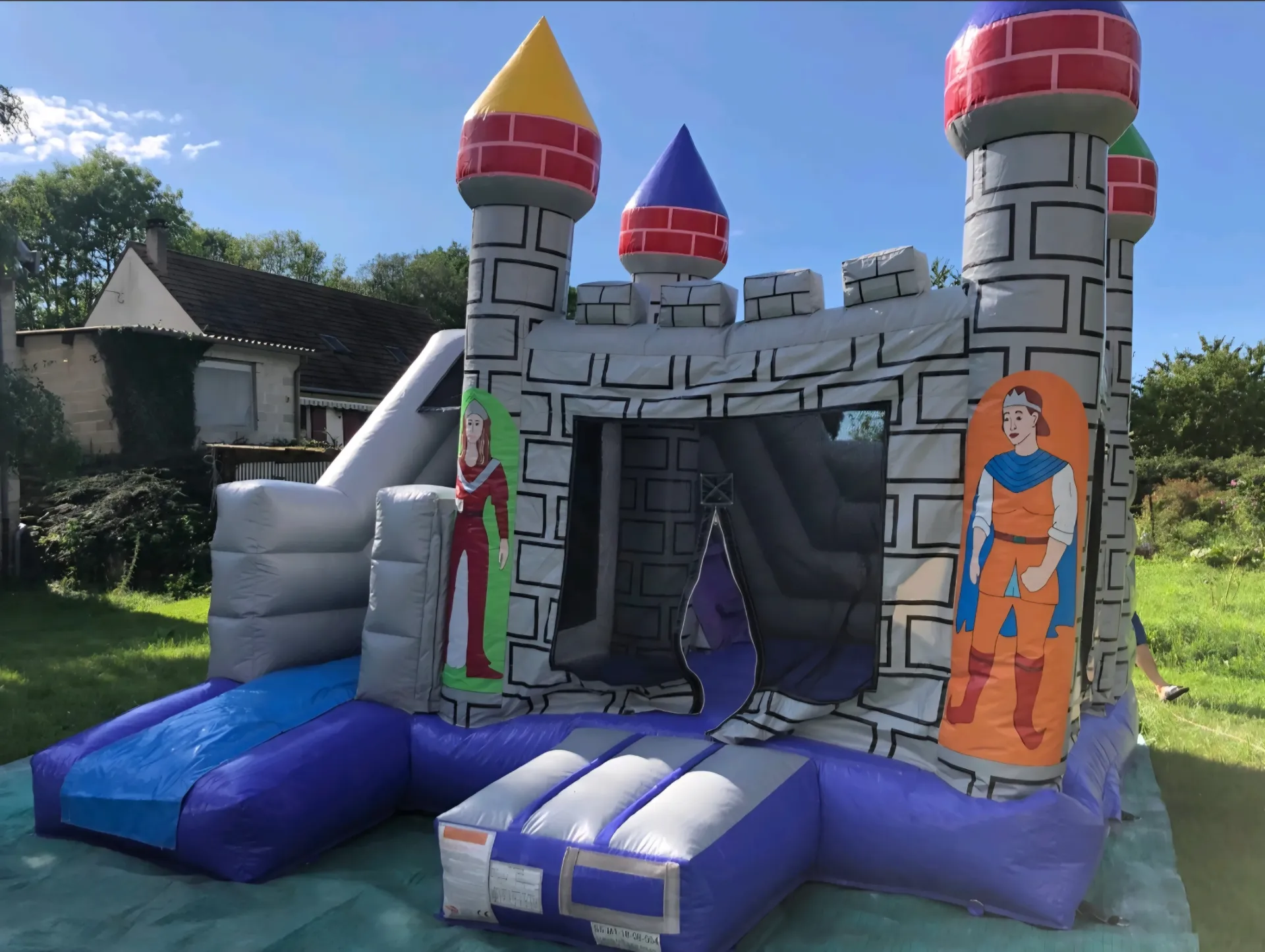 CHATEAU FORT GONFLABLE